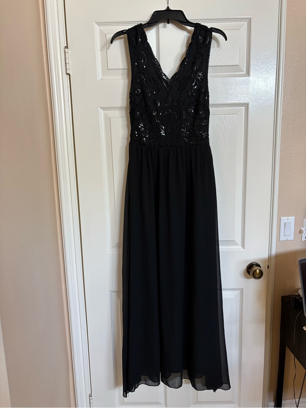 NO SECRETS Black V-Neck Sequin Bodice Evening Dress NWT Retail $488